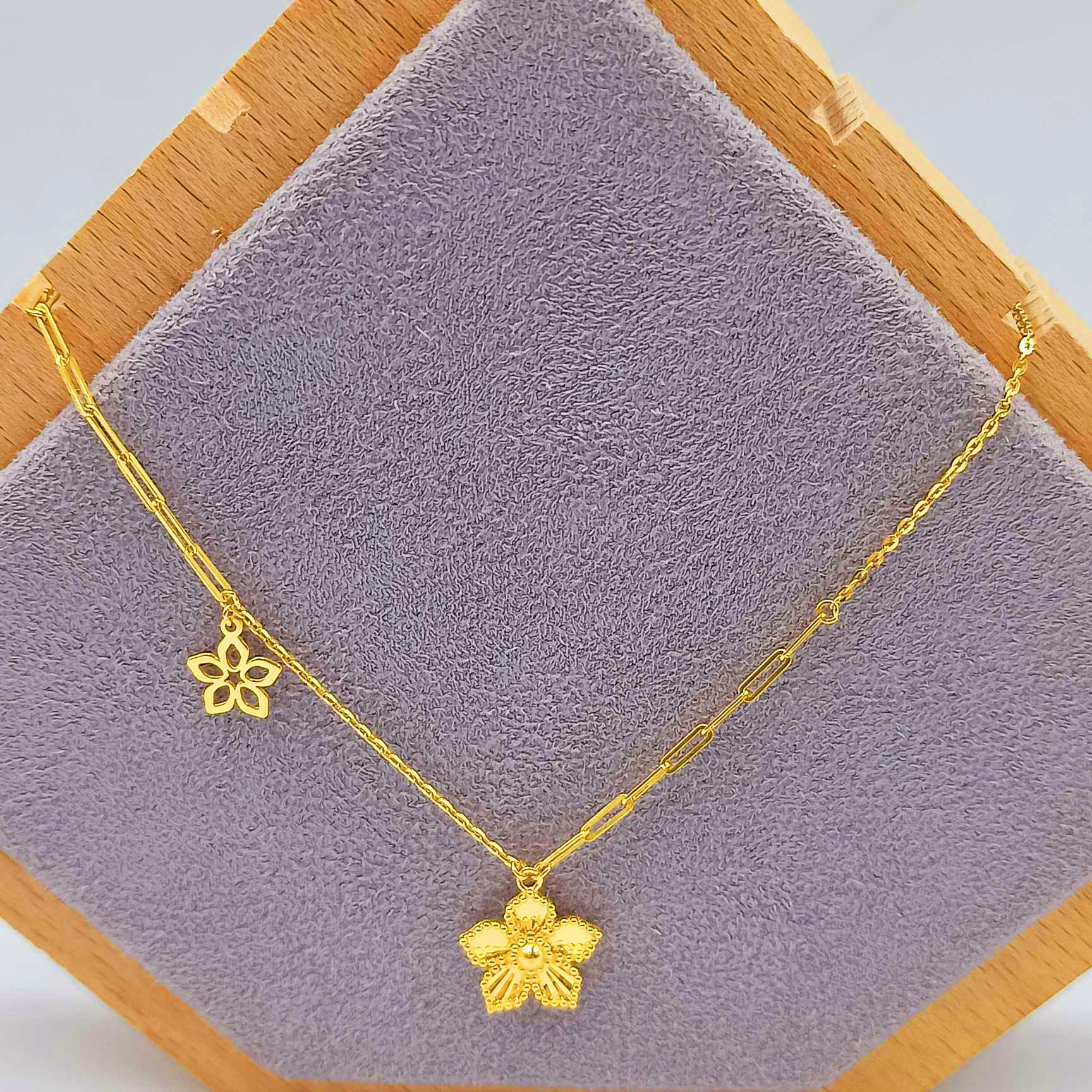 916 Gold Dangling Flower Necklace Marina Goldsmith
