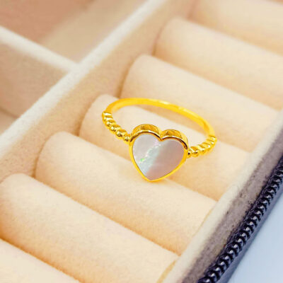 916 Gold White Heart Ring