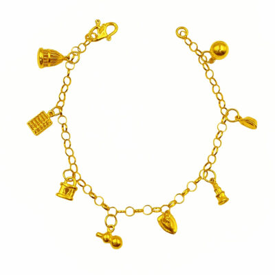 916 Gold Dangling 8 Charm Bracelet