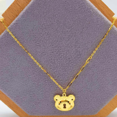 916 Gold Dangling Bear Honeycomb Necklace
