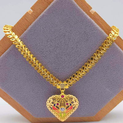 916 Gold Dangling Heart Peacock Leaf Necklace