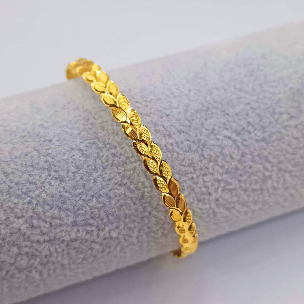 916 Gold Bombay Leaf Bangle ( 5mm ) - Image 2