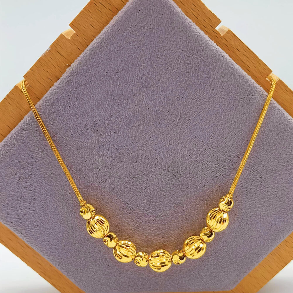 916 Gold Glitter Ball Fox Tail Necklace